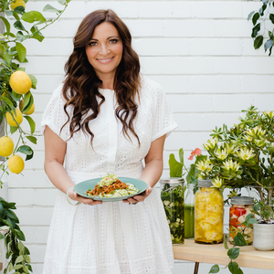 How to Eat like a Nutritionist: My Day on a Plate with Lee Holmes