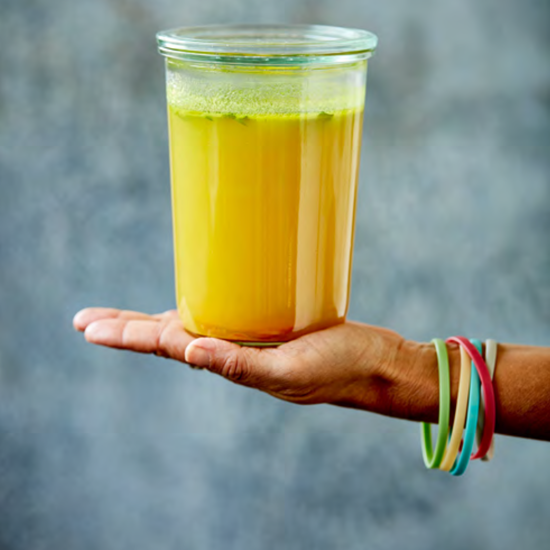 Gut Healing Turmeric Chicken Broth